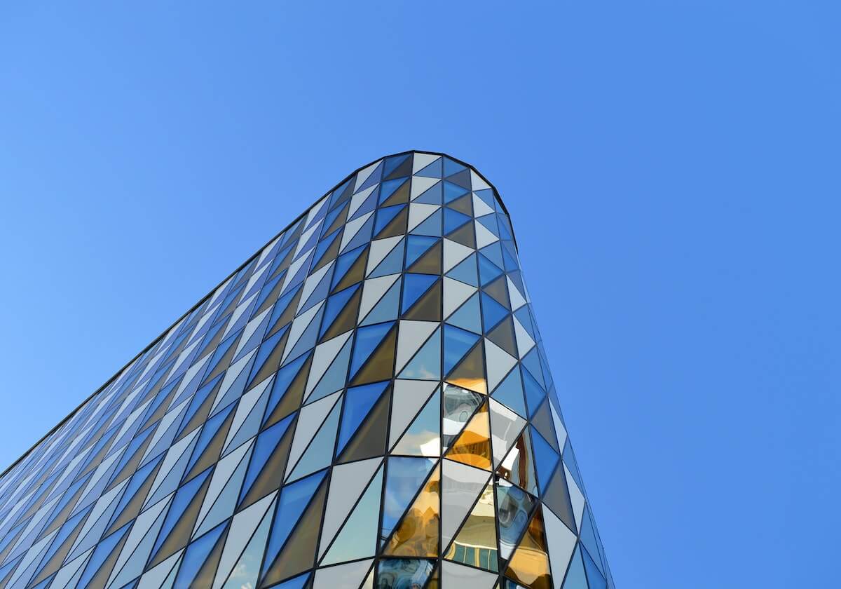 足球直播-网上一票难求、现场人山人海,上海正式进入F1时间!预计三天吸引23万观众,车迷澳洲看完又赶来:很有参与感