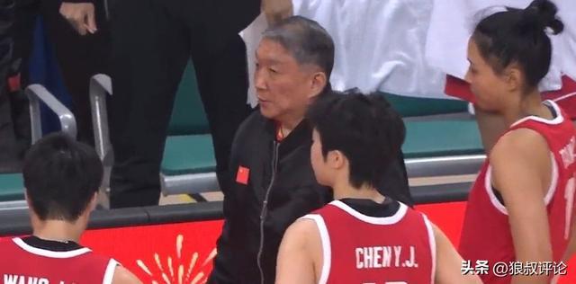 OD体育直播-中国女篮0.2秒遭巴西绝平引热议 宫鲁鸣脸如铁色 末节被轰9-24